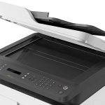 سینی ADF امکان اسکن متوالی چندین سند را به‌صورت خودکار فراهم می‌کند.